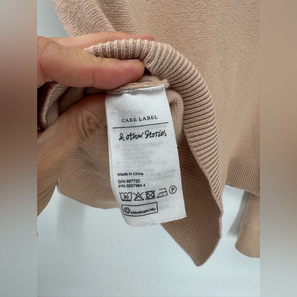& Other Stories Wool Beige Knit Long Sleeve Sweater Pullover Women’s Small - Picture 8 of 9